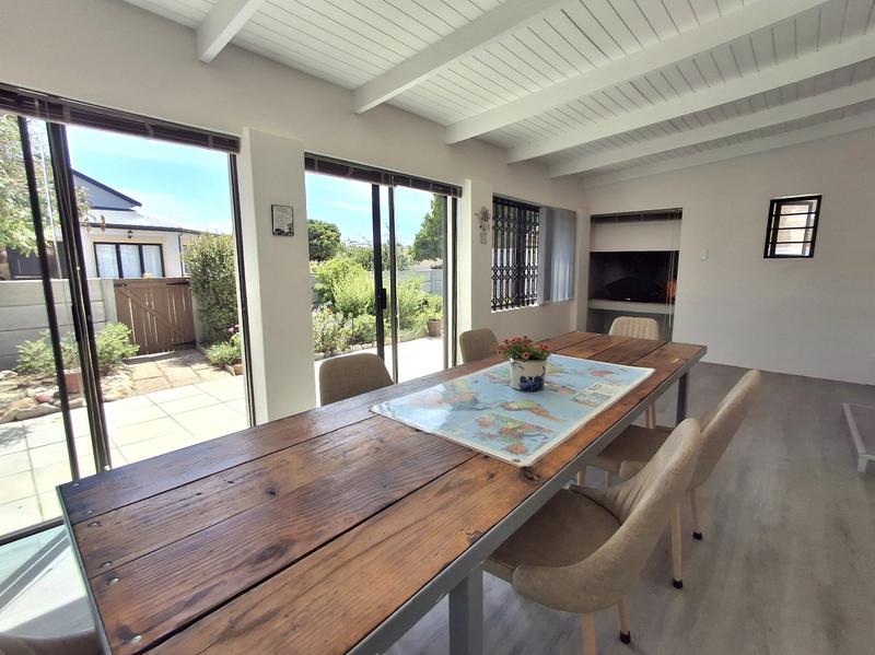 3 Bedroom Property for Sale in Britannia Bay Western Cape